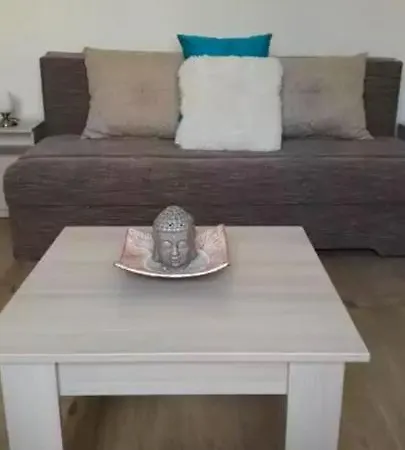 Napfeny Apartmanhaz מלון דירות Balatonberény