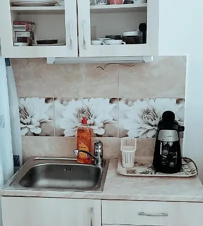 Napfeny Apartmanhaz מלון דירות 3*