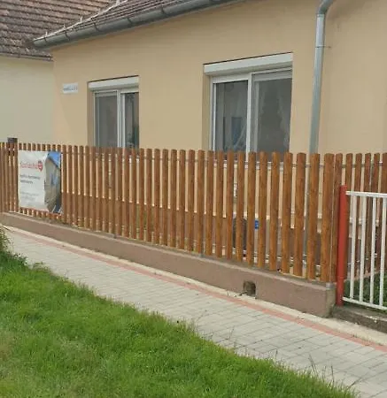 Napfeny Apartmanhaz 3* Balatonberény