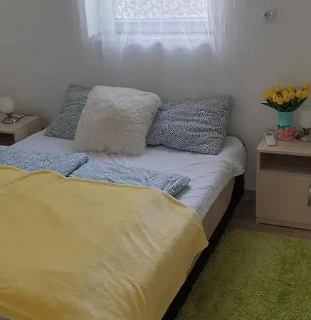 アパートホテル Napfeny Apartmanhaz