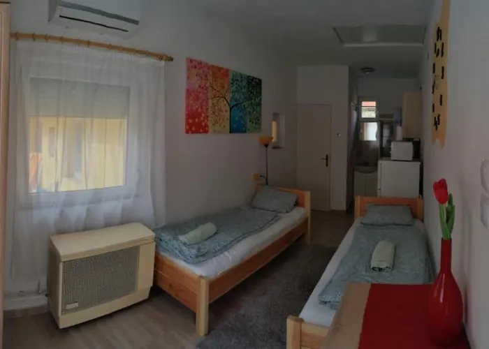 Napfeny Apartmanhaz Balatonberény