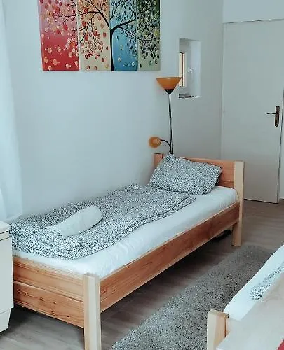 מלון דירות Napfeny Apartmanhaz Balatonberény