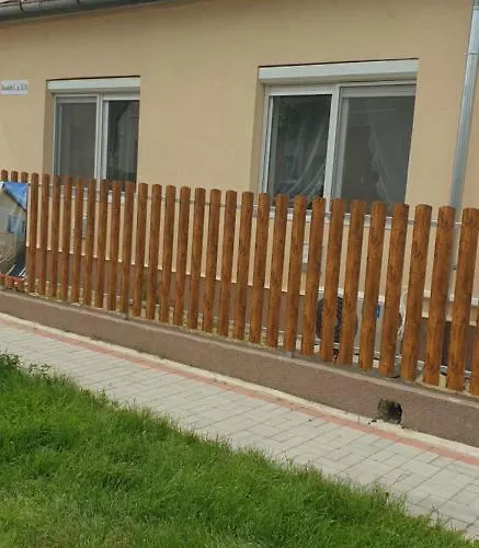 Napfeny Apartmanhaz מלון דירות Balatonberény