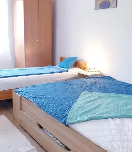 מלון דירות Napfeny Apartmanhaz 3*