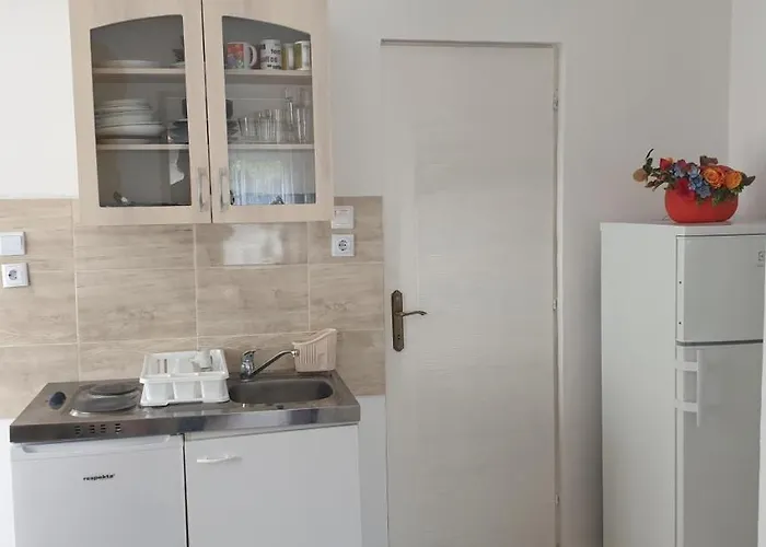 מלון דירות Napfeny Apartmanhaz 3*