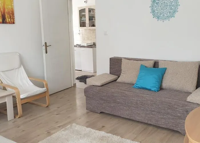 מלון דירות Napfeny Apartmanhaz Balatonberény